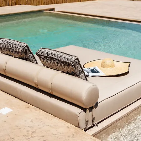 Thalelion 3 Bedroom With Private Pool And Jacuzzi Villa *